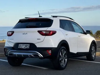 Kia Stonic 2024 photo 4