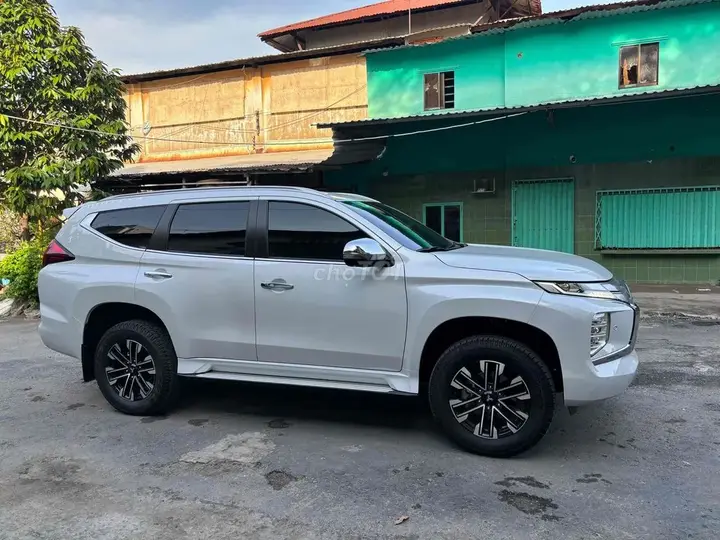 Mitsubishi Pajero Sport photo 3