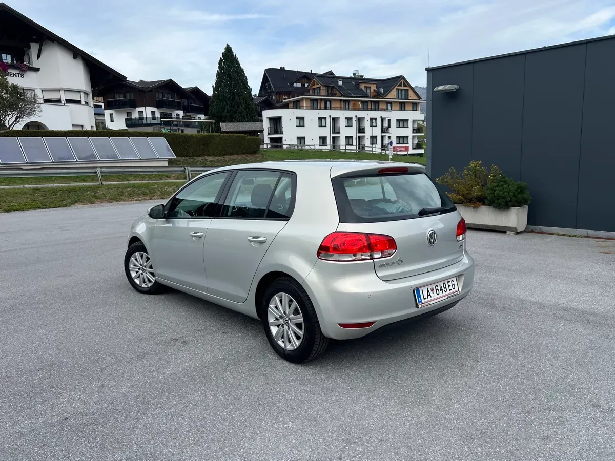 Volkswagen Golf 2012 photo 3