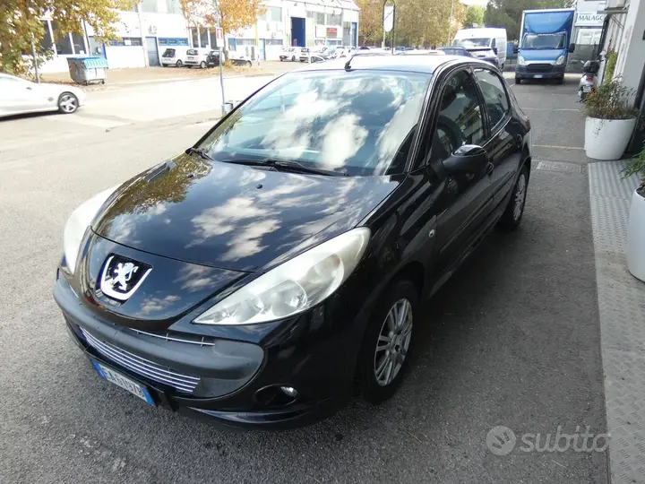 Peugeot 206 2010 photo 3