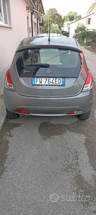 Lancia Ypsilon 2019 photo 2
