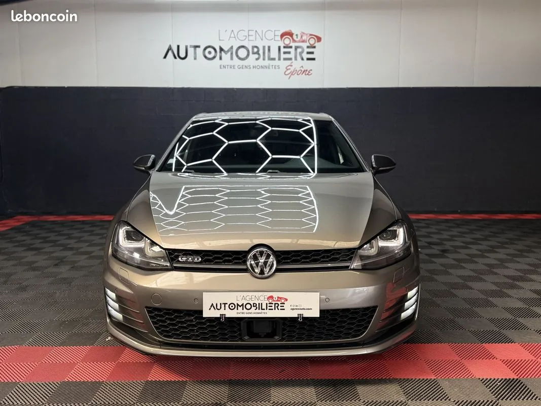 Volkswagen Golf 2015 photo 2