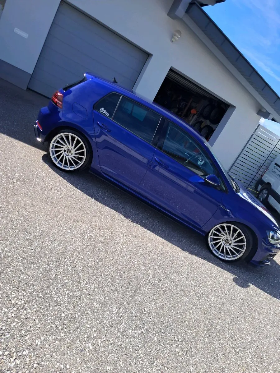 Volkswagen Golf 2018 photo 2