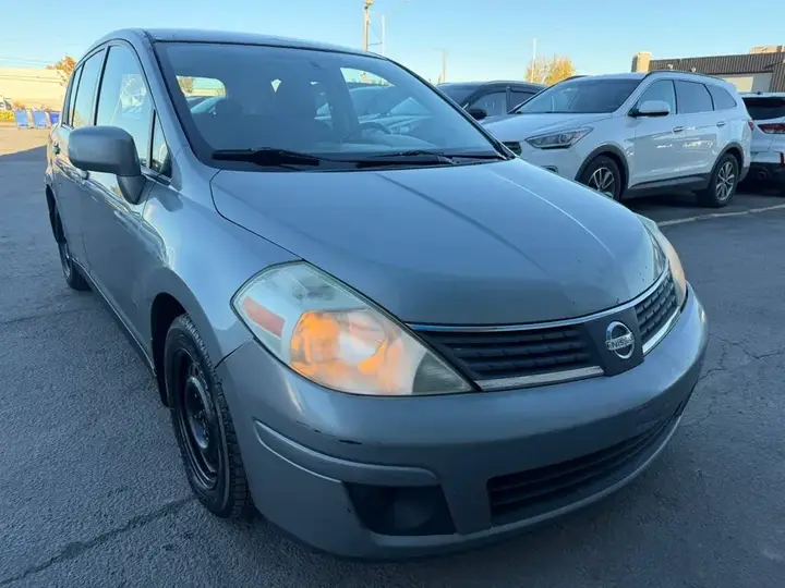 Nissan Versa 2007 photo 2