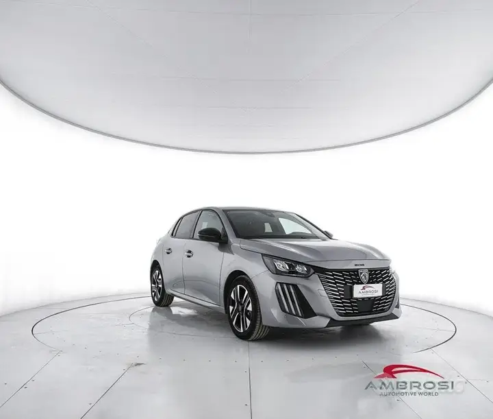 Peugeot 208 2025 photo 2