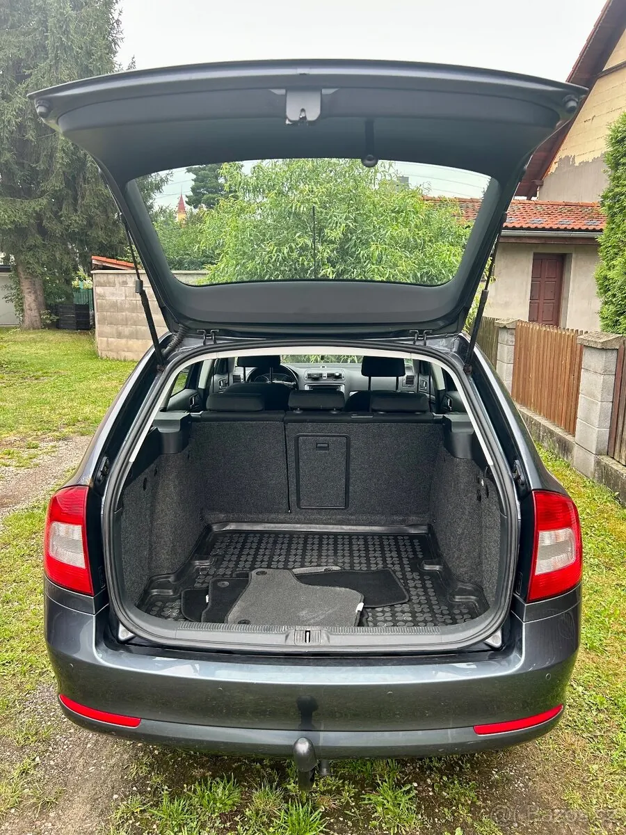 Skoda Octavia 2009 photo 4