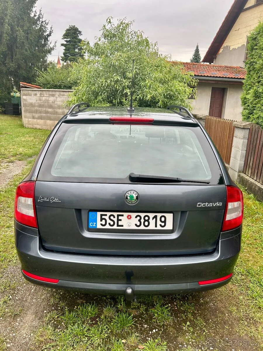 Skoda Octavia 2009 photo 3