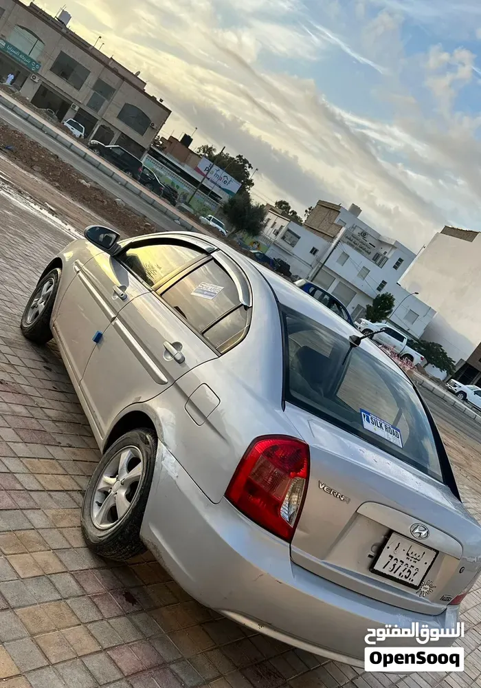 Hyundai Accent 2009 photo 3