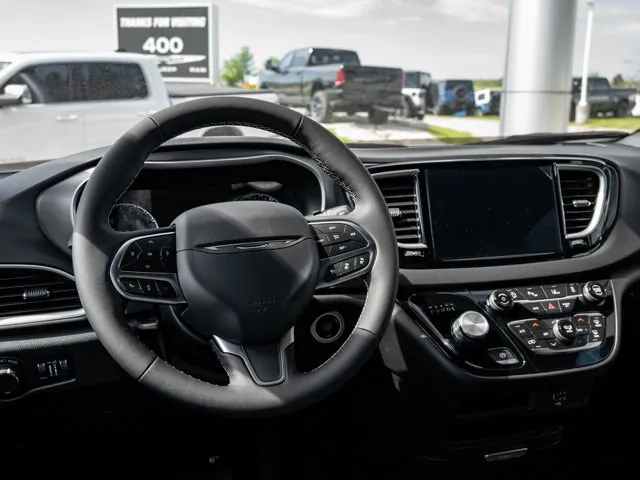 Chrysler Grand Caravan 2027 photo 3