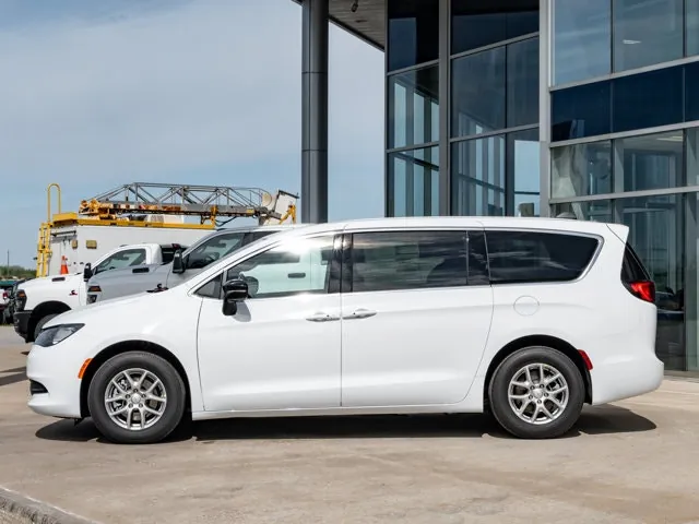 Chrysler Grand Caravan 2027 photo 5