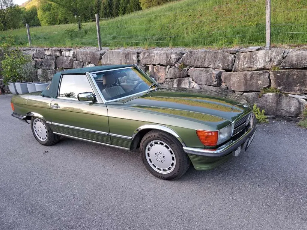 Mercedes-Benz Sl-Class 1986 photo 2