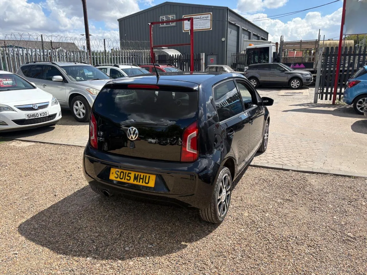 Volkswagen Up 2015 photo 5
