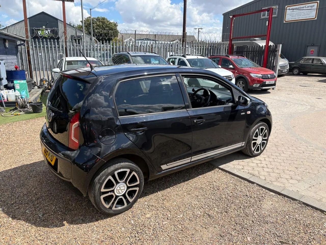 Volkswagen Up 2015 photo 4