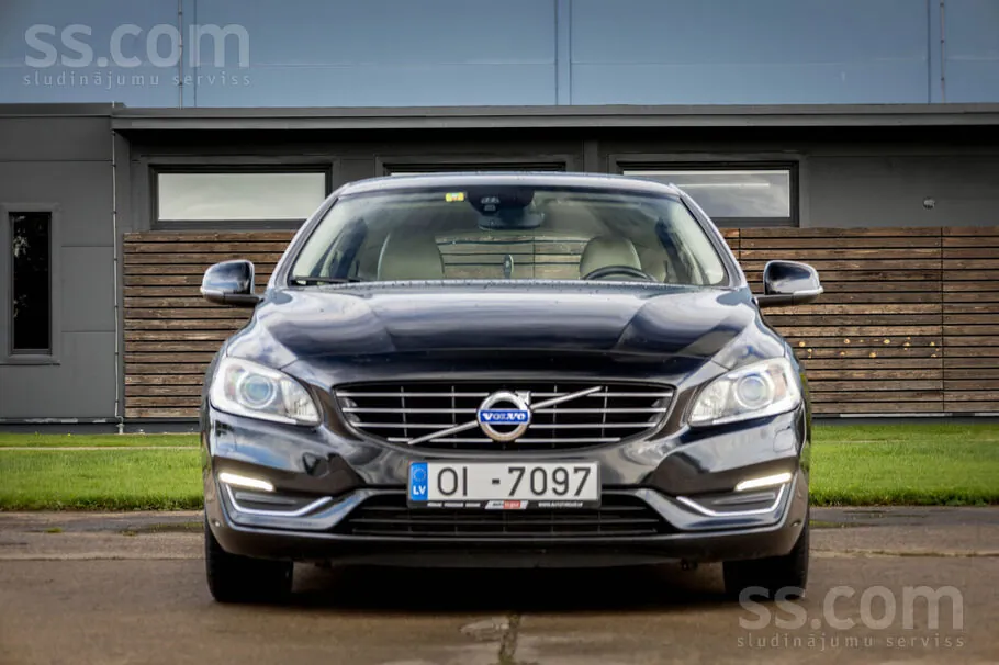 Volvo V60 2014 photo 2
