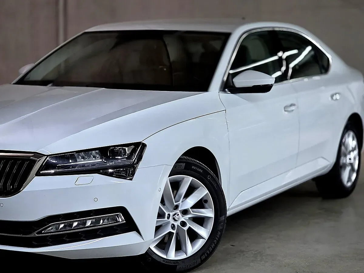Skoda Superb 2023 photo 3