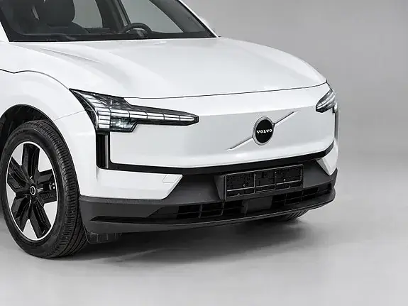 Volvo Ex30 2025 photo 2
