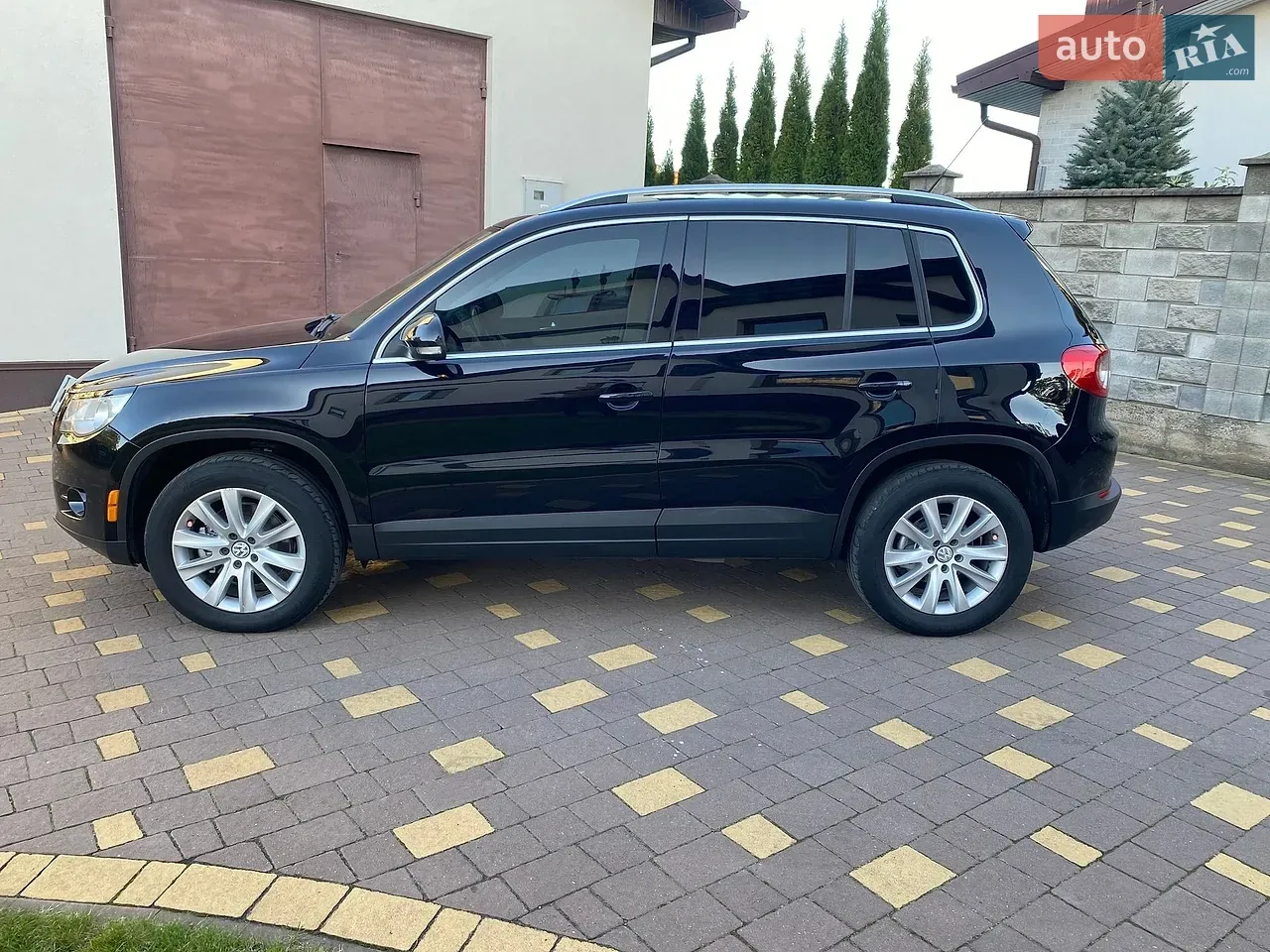 Volkswagen Tiguan 2009 photo 2