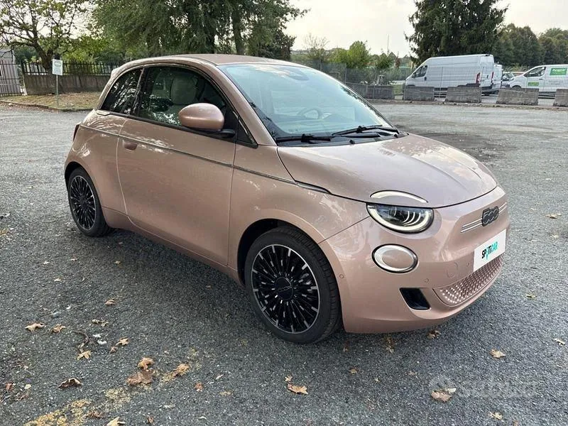 Fiat 500 Elettrica La Prima 2025 photo 5