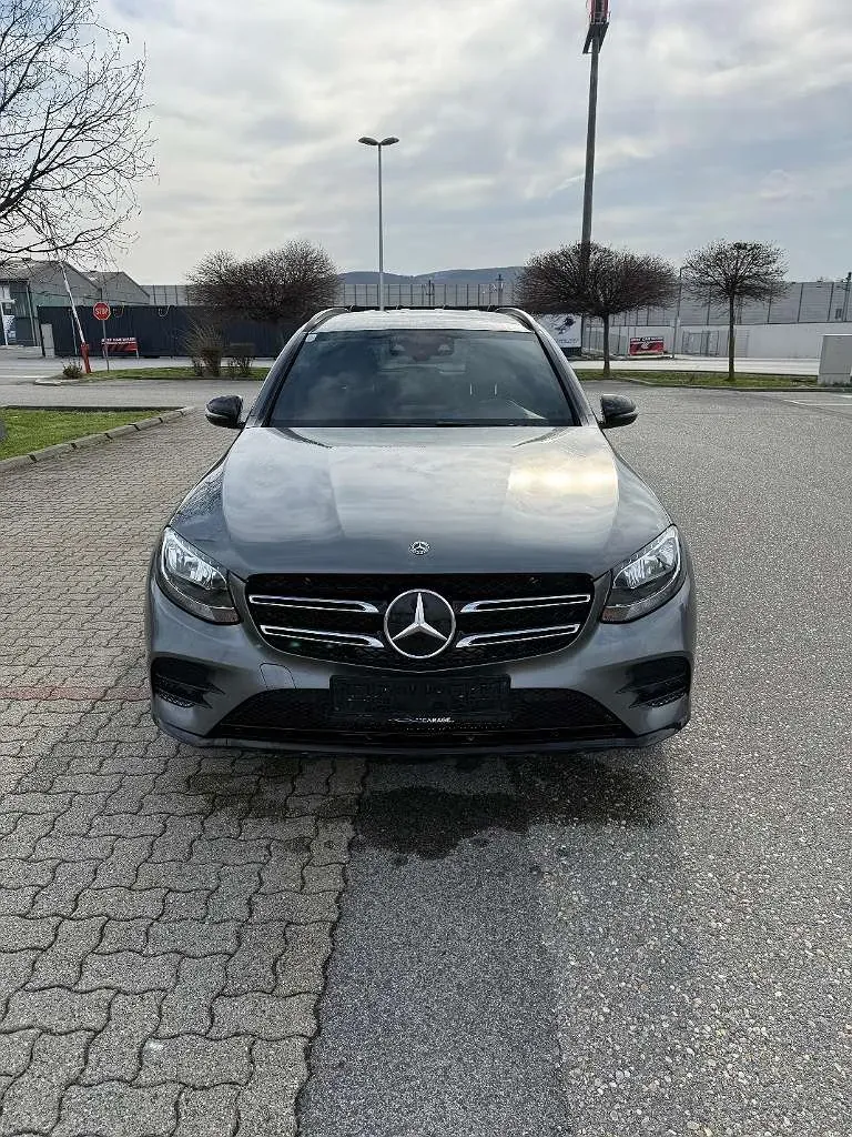 Mercedes-Benz Glc-Class 2018 photo 2