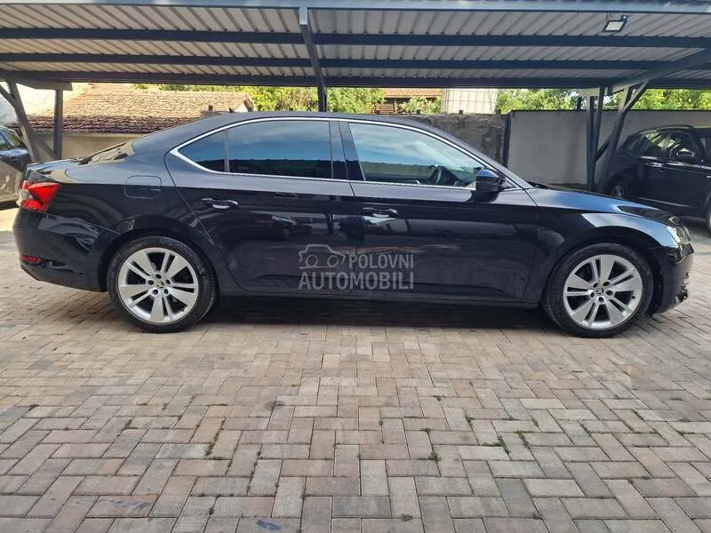 Skoda Superb 2022 photo 3