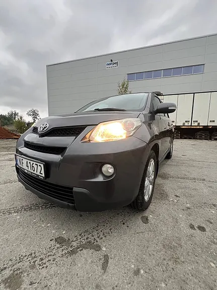 Toyota Urban Cruiser 2010 photo 2