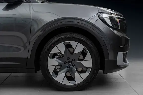 Ford Explorer 2026 photo 5