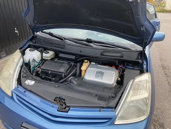 Toyota Prius 2004 photo 4