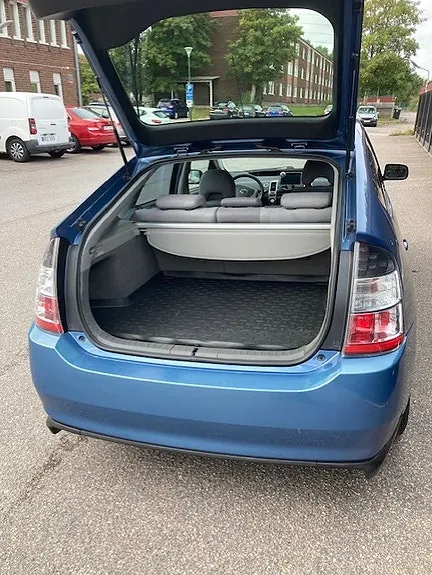 Toyota Prius 2004 photo 2