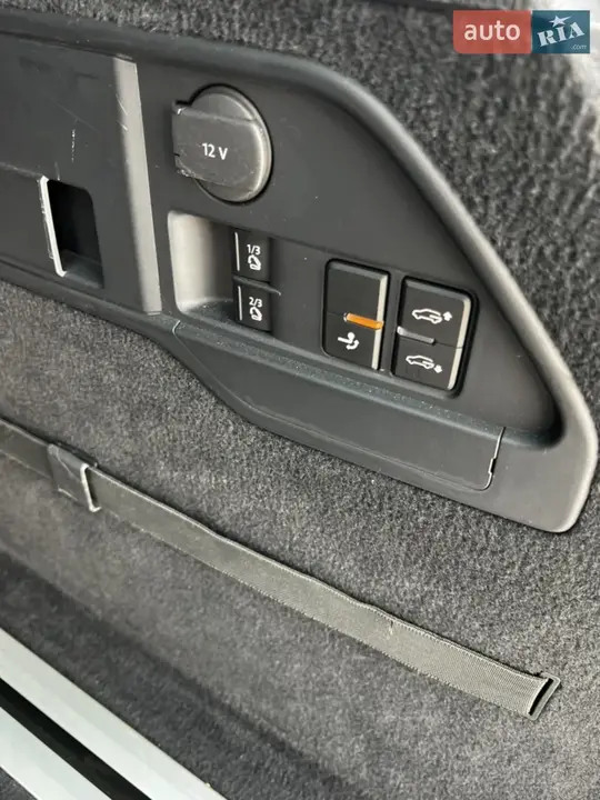 Volkswagen Touareg 2013 photo 3