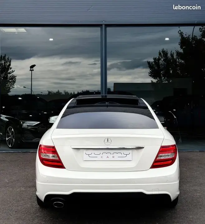 Mercedes-Benz C-Class 2011 photo 5