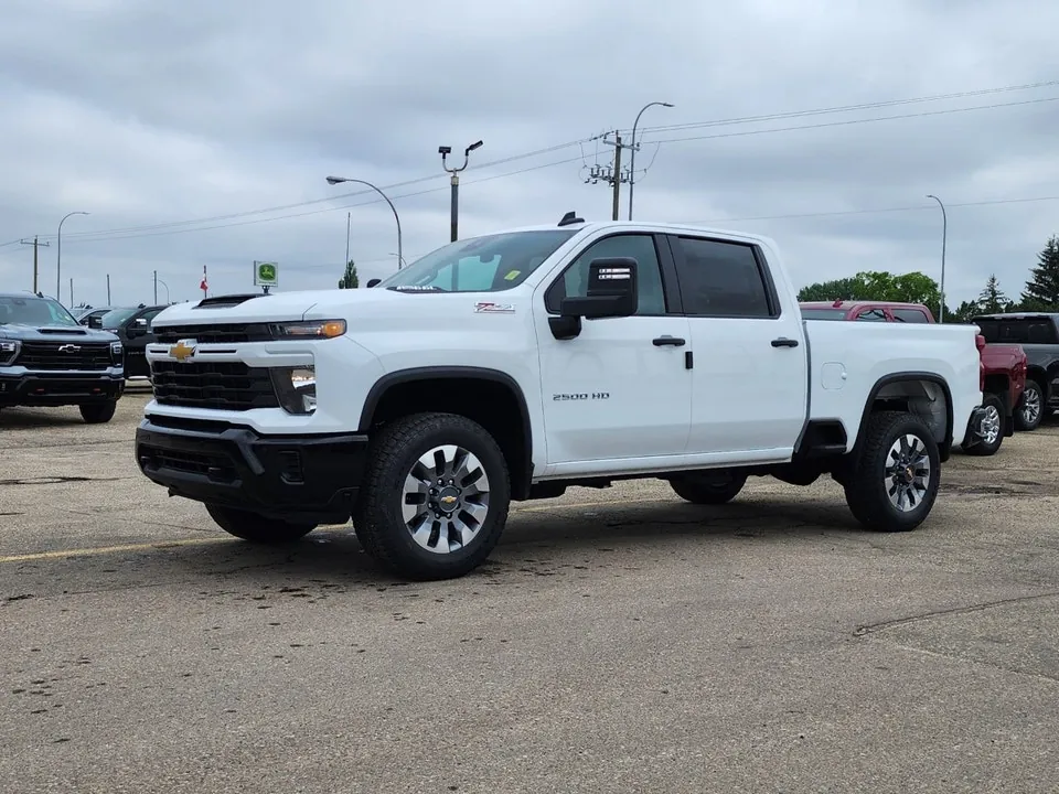 Chevrolet Silverado 2500Hd 2026 photo 2