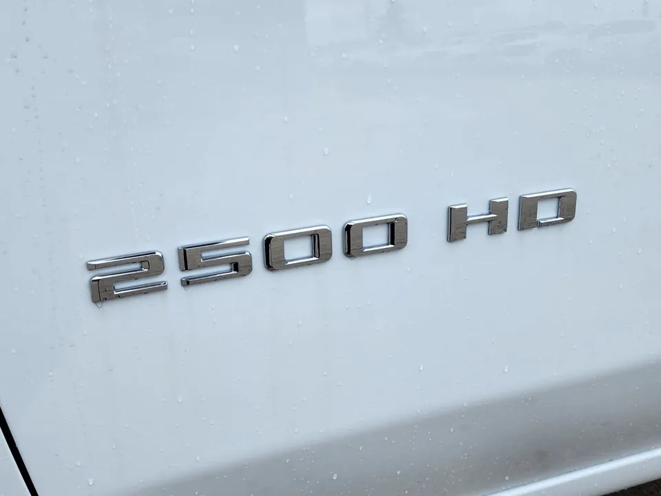 Chevrolet Silverado 2500Hd 2026 photo 5