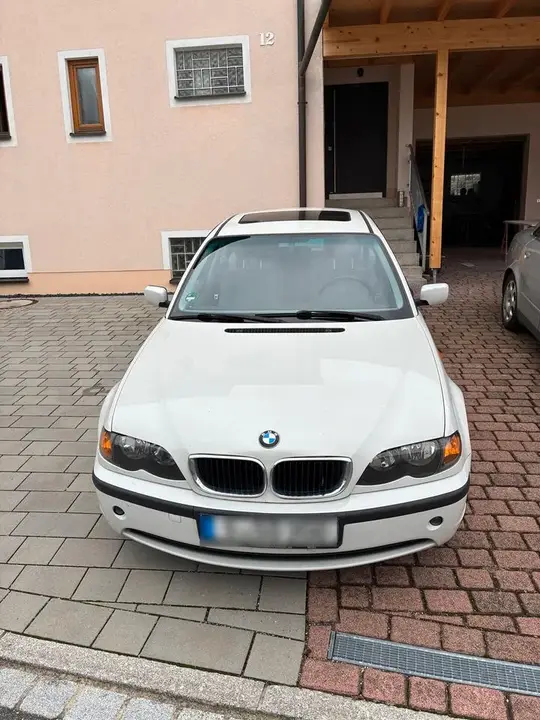 BMW 318I