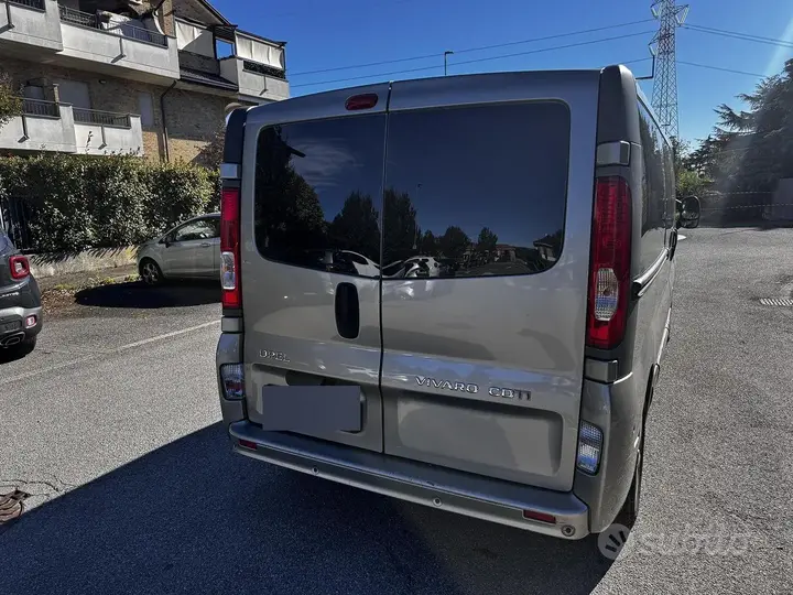 Opel Vivaro 2012 photo 3