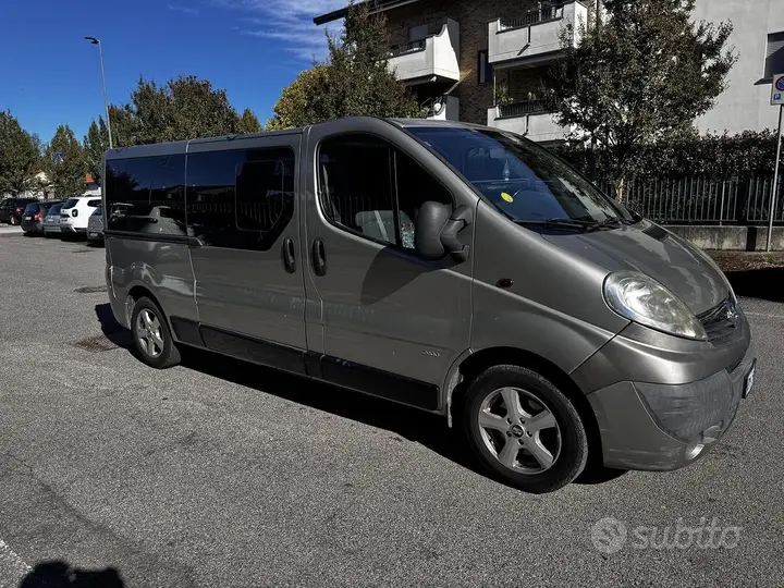 Opel Vivaro 2012 photo 5