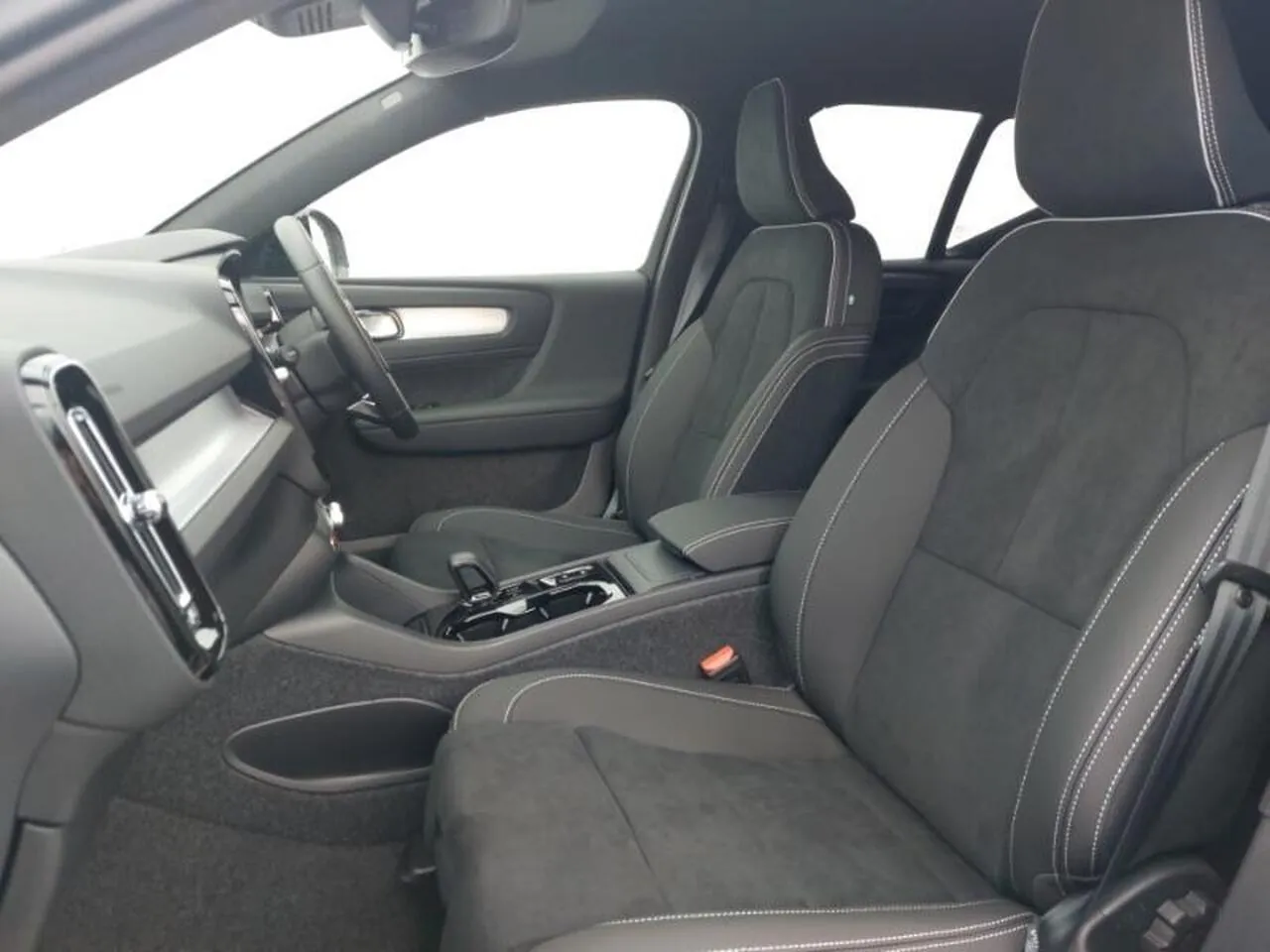 Volvo Xc40 2025 photo 5