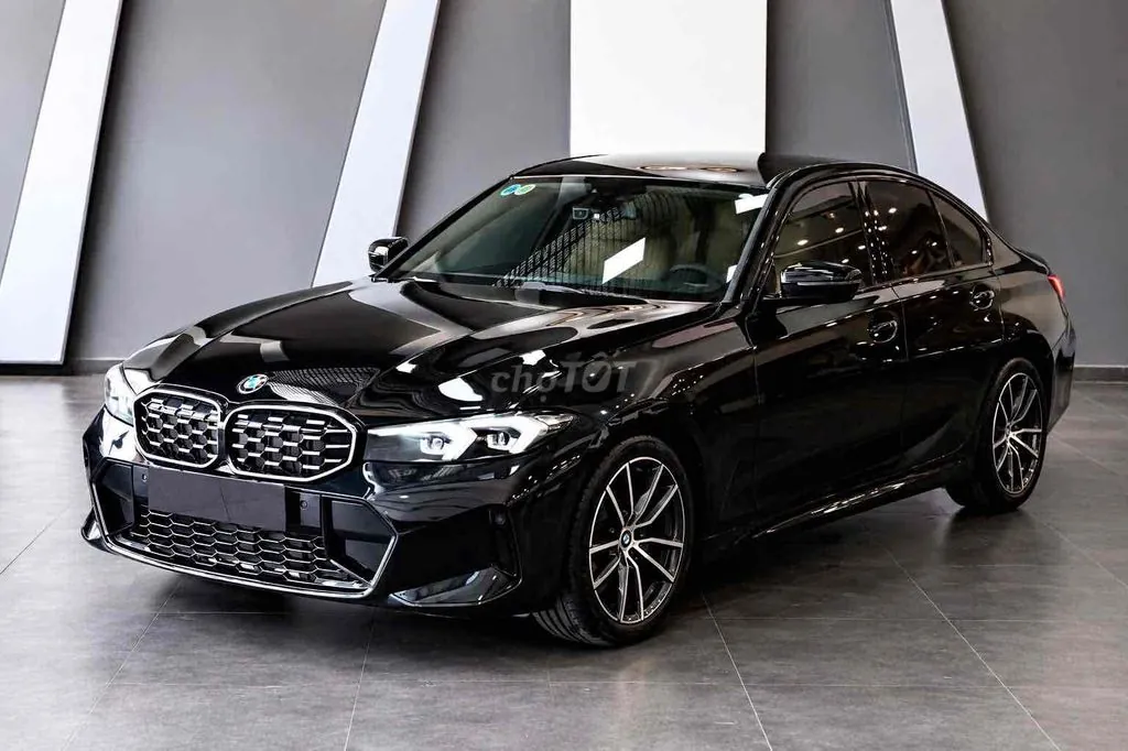 BMW 3 Series 2023 photo 3