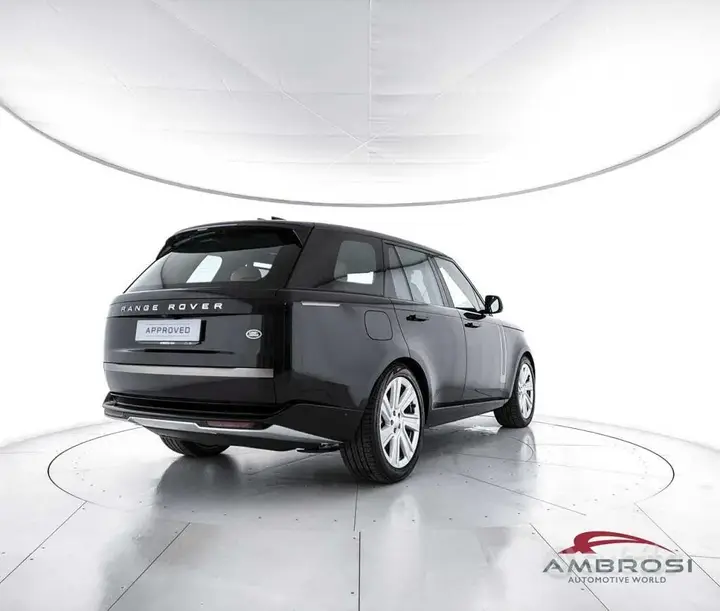 Land Rover Range Rover 2026 photo 2