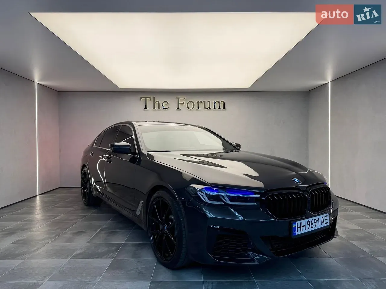 BMW 5 Series 2019 photo 2