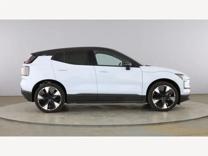 Volvo Ex30 2024 photo 2