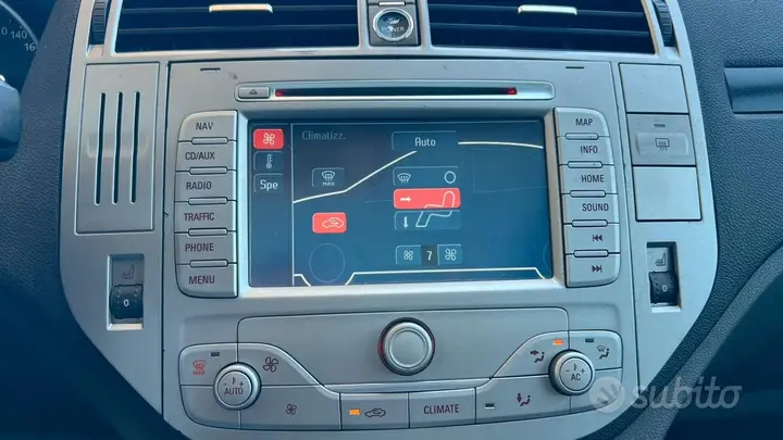 Ford Kuga 2010 photo 4