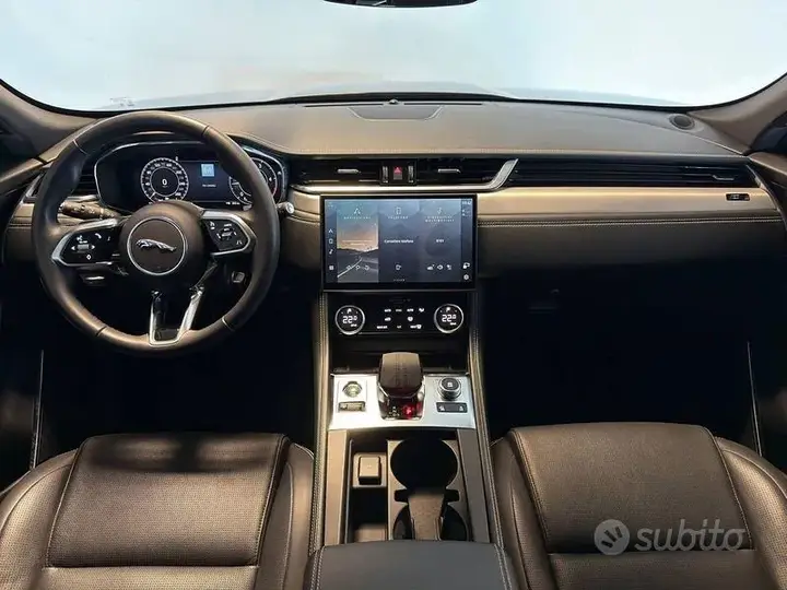Jaguar F-Pace 2024 photo 4