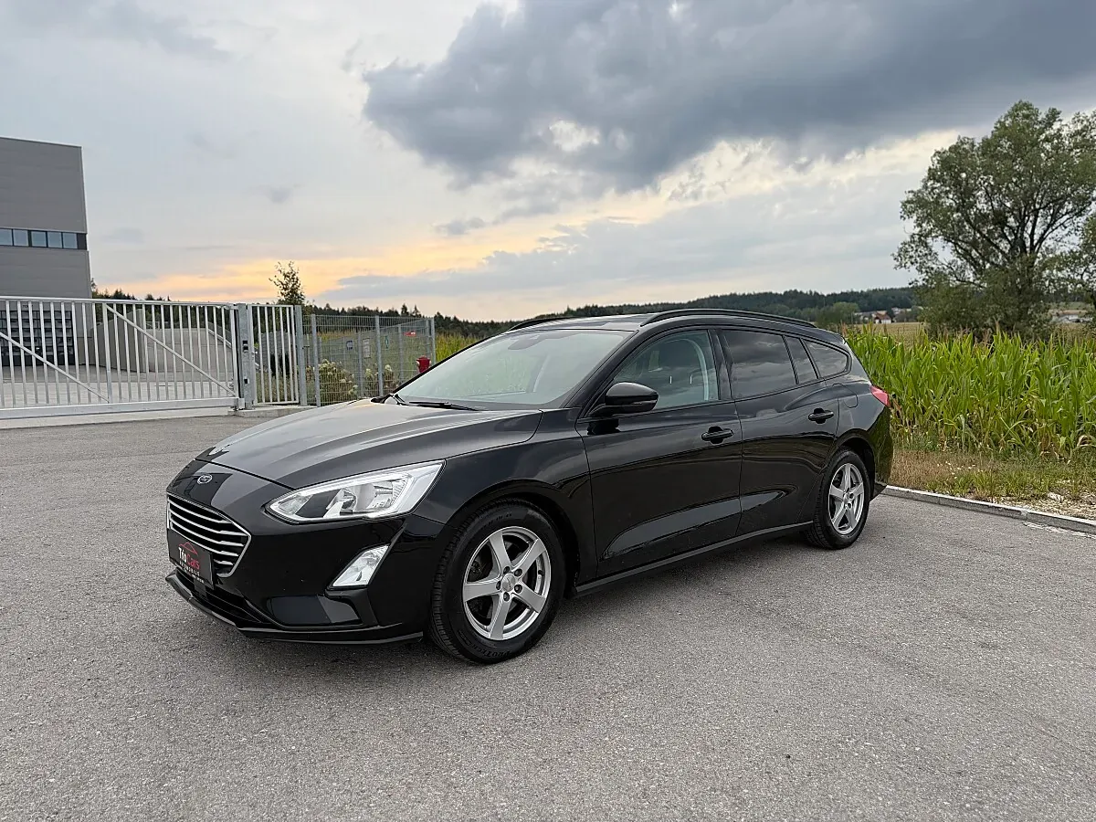 Ford Focus 2018 photo 2