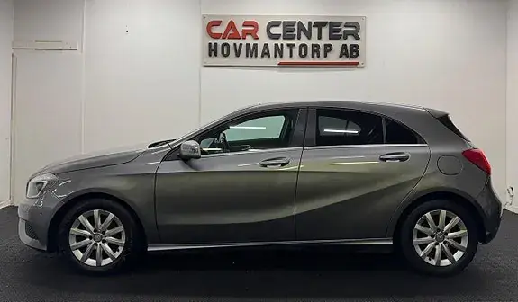 Mercedes-Benz A 180 2013 photo 2
