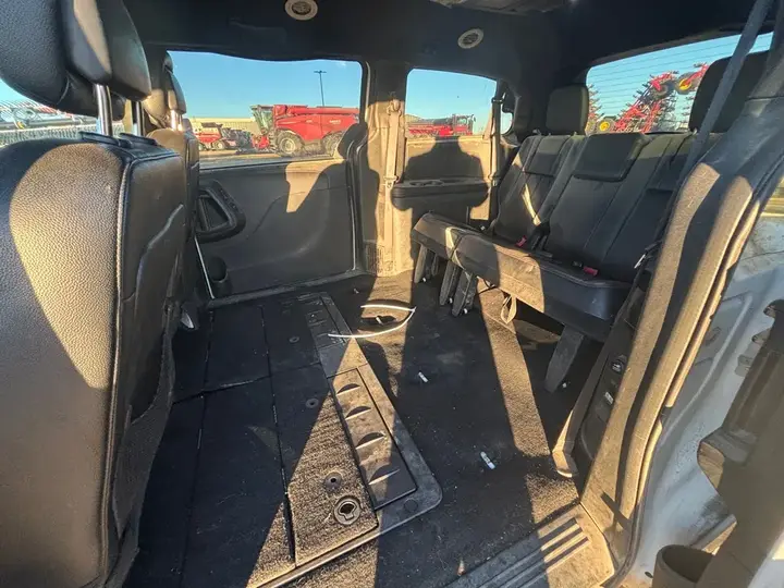 Dodge Grand Caravan 2018 photo 4