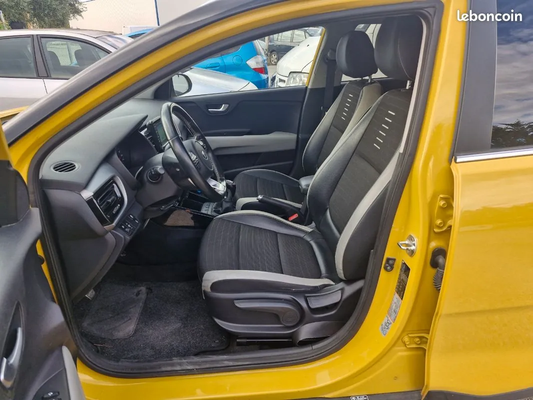 Kia Stonic 2018 photo 4