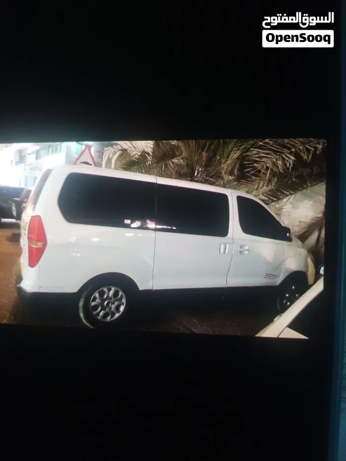 Hyundai H1 2013 photo 4