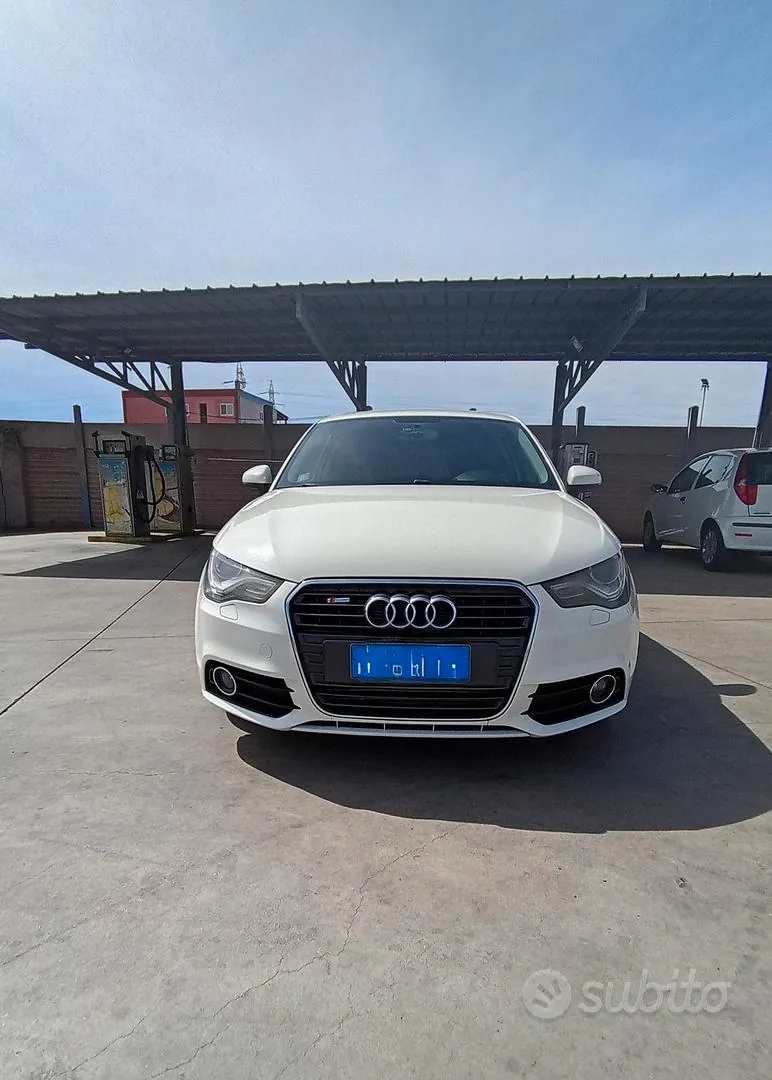 Audi A1 2010 photo 3
