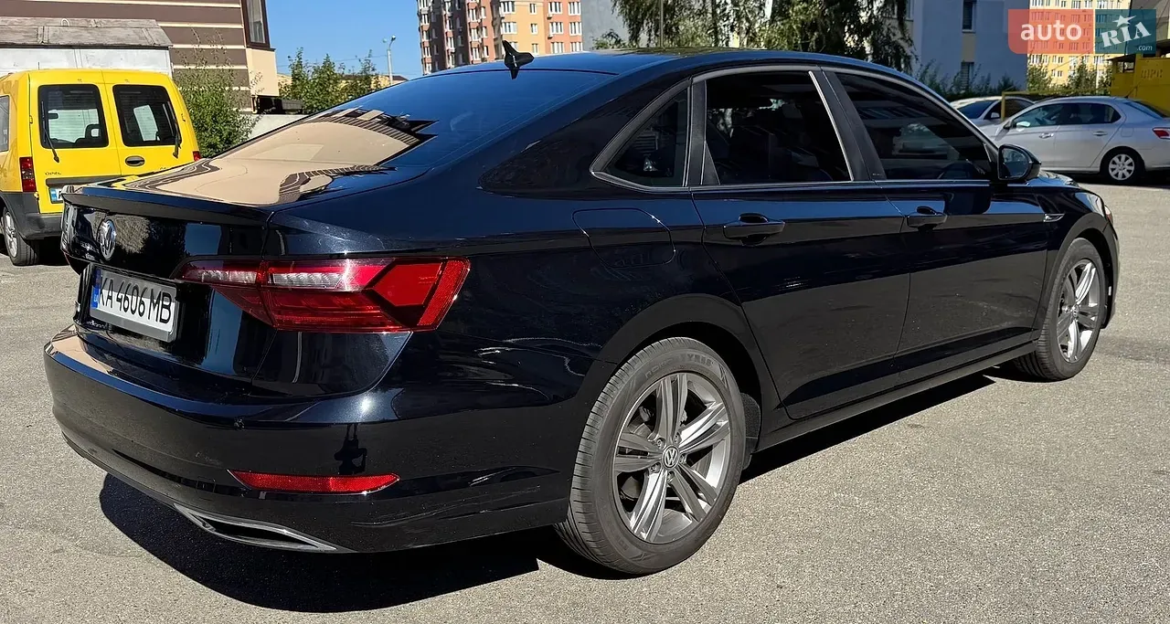 Volkswagen Jetta 2021 photo 4