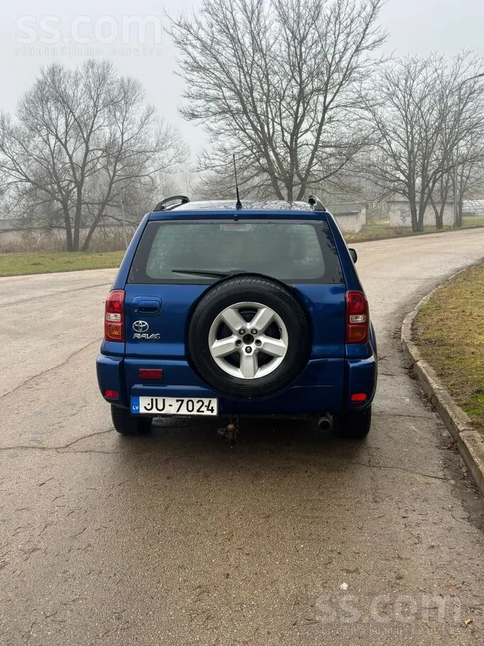 Toyota Rav4 2003 photo 4